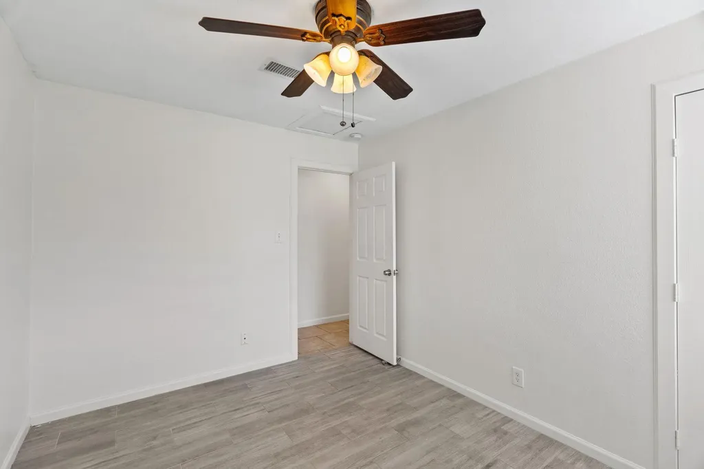 2604 Cockburn Drive Austin TX 78745