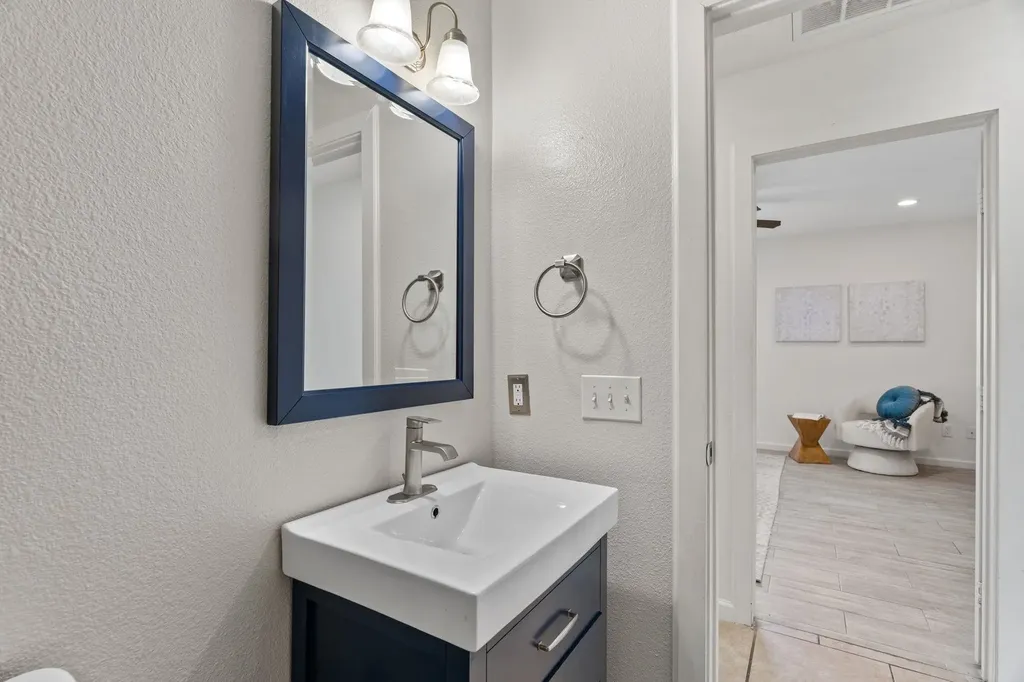 2604 Cockburn Drive Austin TX 78745
