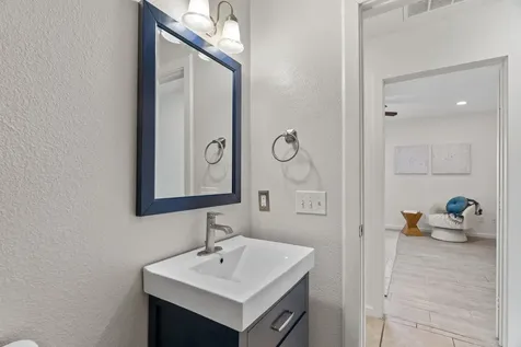2604 Cockburn Drive Austin TX 78745