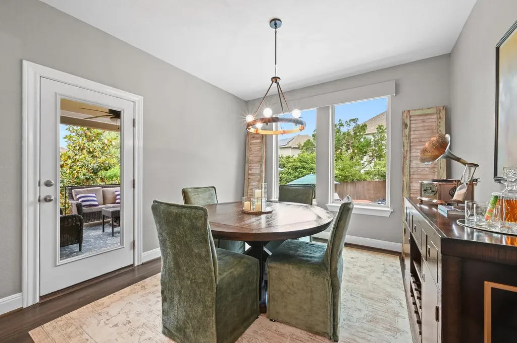 16032 La Rosa Drive Austin TX 78738