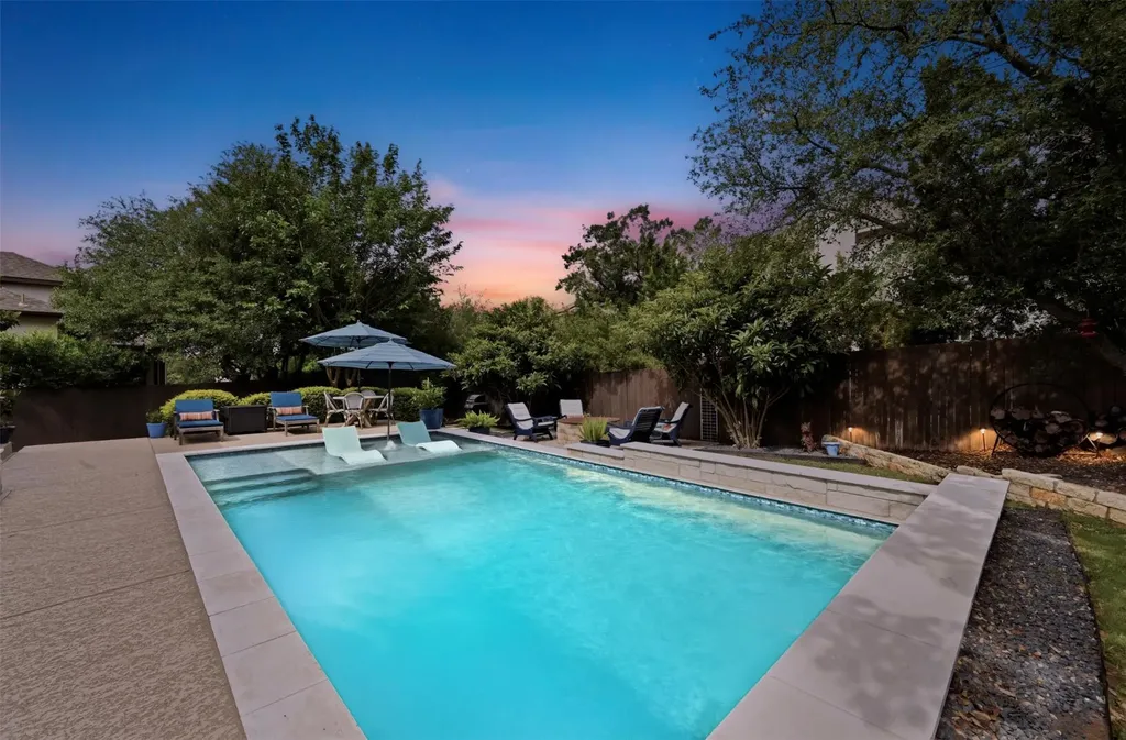 16032 La Rosa Drive Austin TX 78738