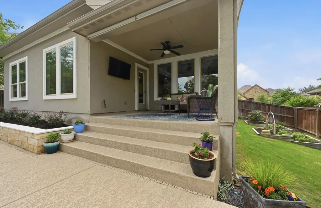16032 La Rosa Drive Austin TX 78738