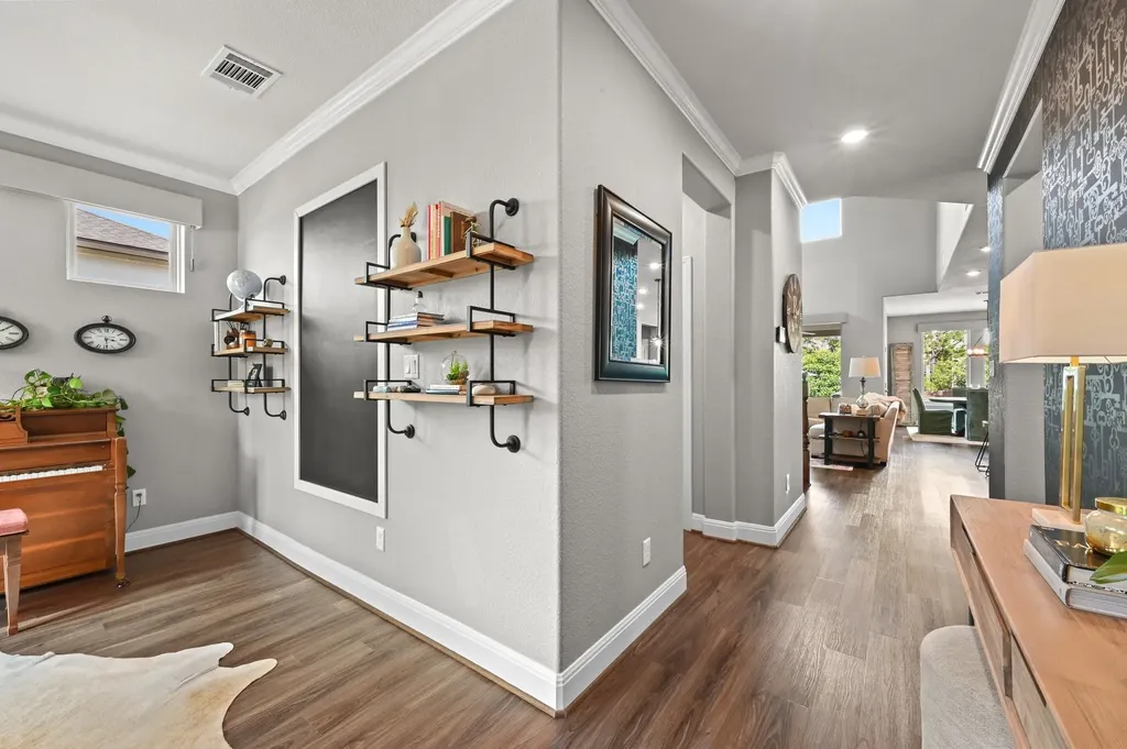 16032 La Rosa Drive Austin TX 78738