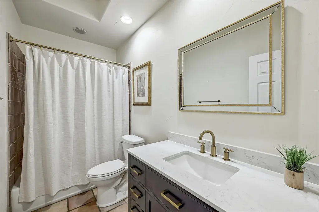 16904 Upper Woods Cove Austin TX 78734