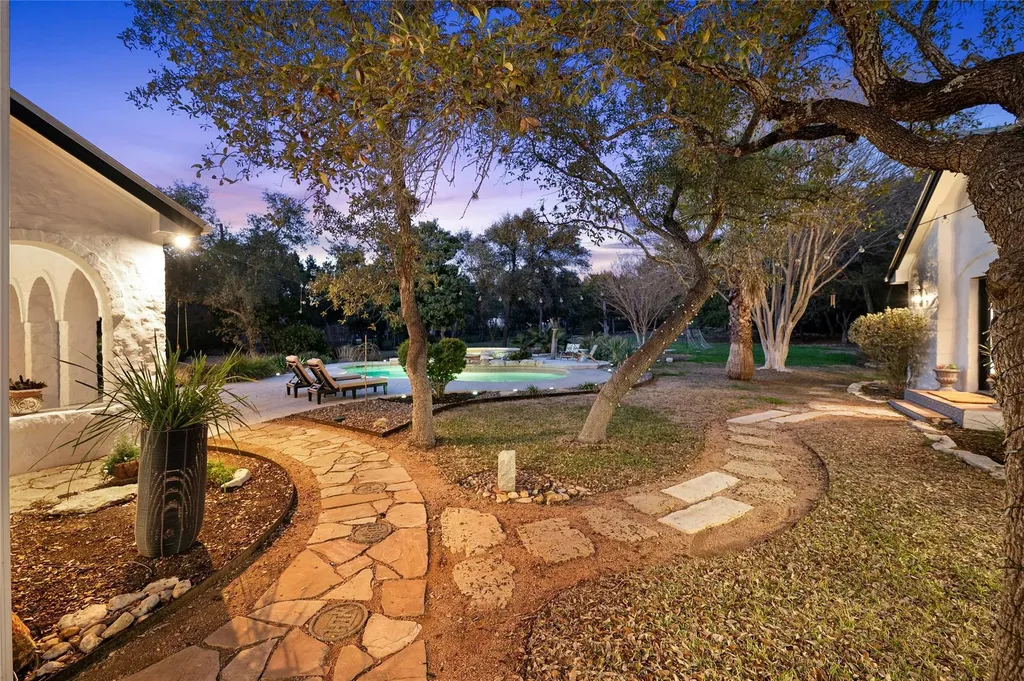 16904 Upper Woods Cove Austin TX 78734