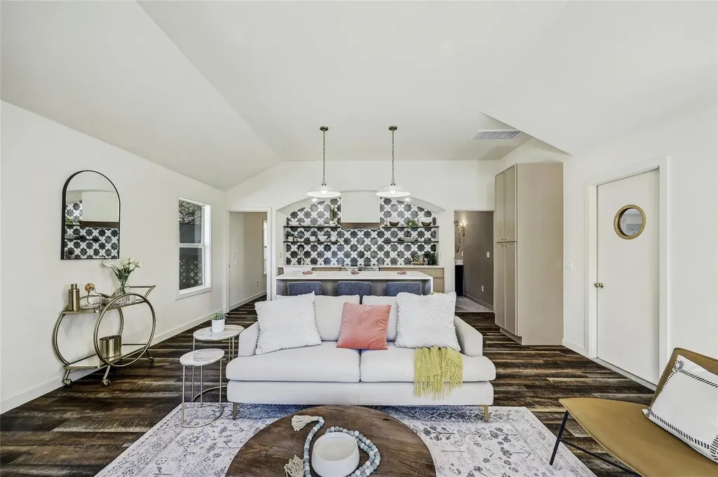 16904 Upper Woods Cove Austin TX 78734