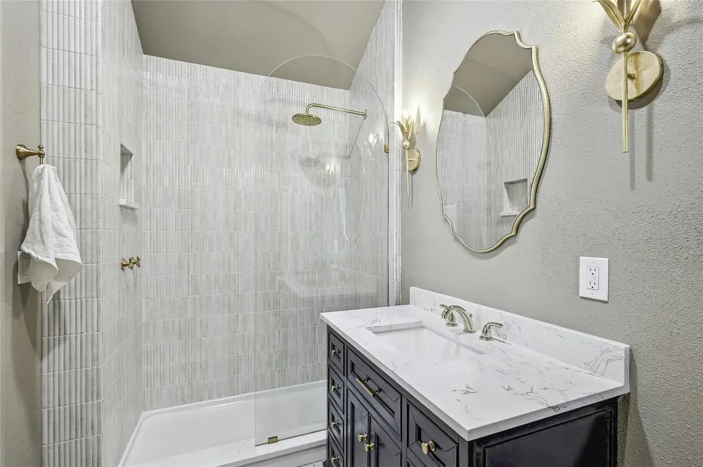 16904 Upper Woods Cove Austin TX 78734