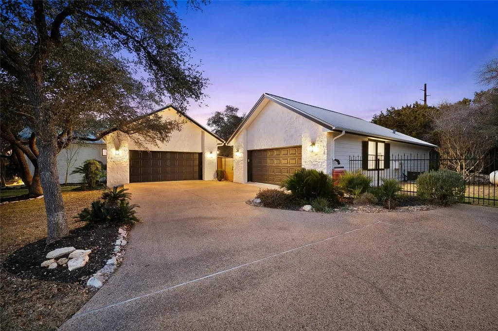 16904 Upper Woods Cove Austin TX 78734