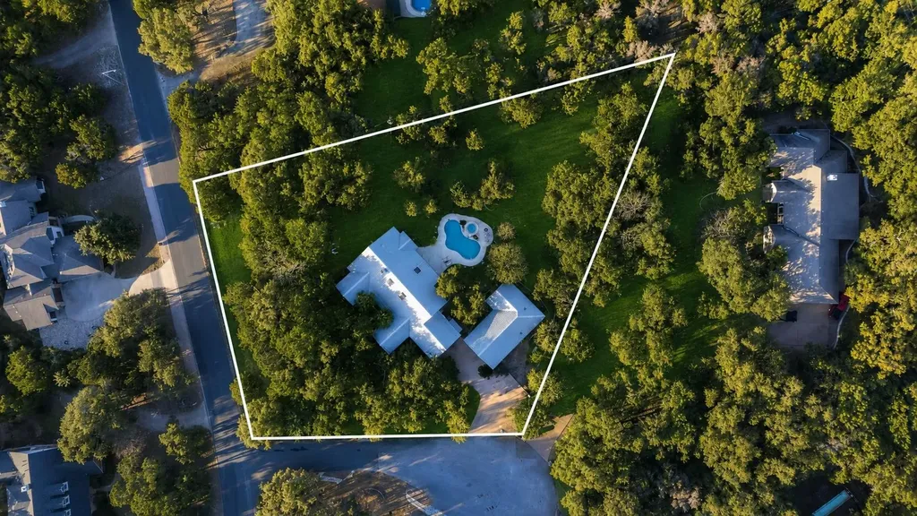 16904 Upper Woods Cove Austin TX 78734