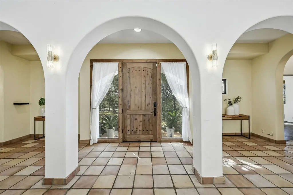 16904 Upper Woods Cove Austin TX 78734