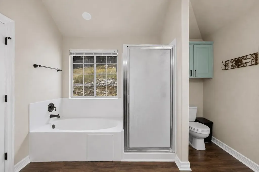 714 Newport Drive Spicewood TX 78669