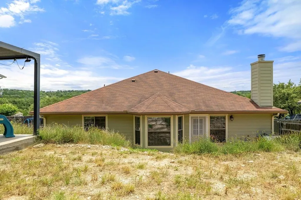 714 Newport Drive Spicewood TX 78669