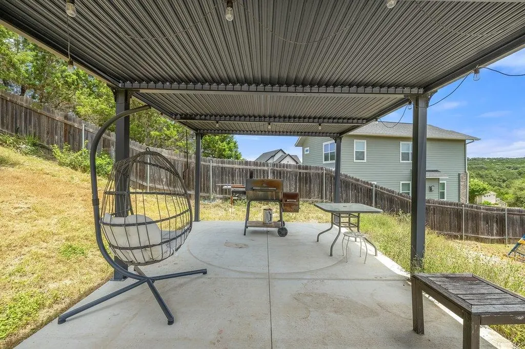 714 Newport Drive Spicewood TX 78669