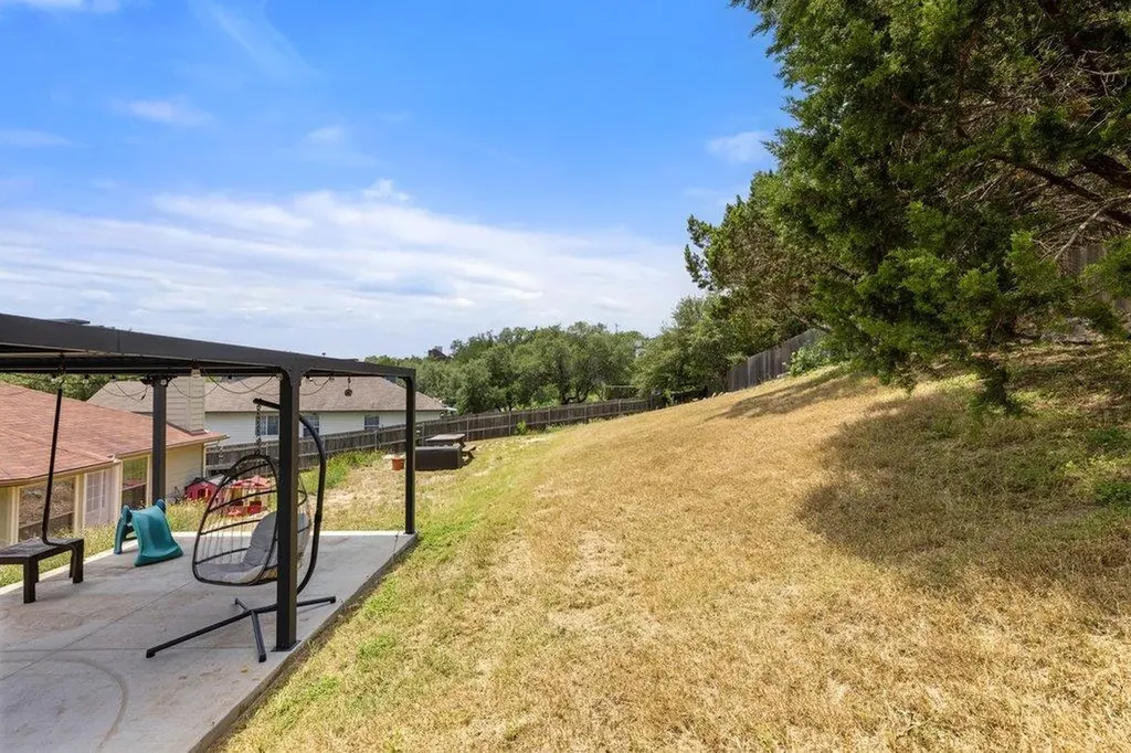714 Newport Drive Spicewood TX 78669