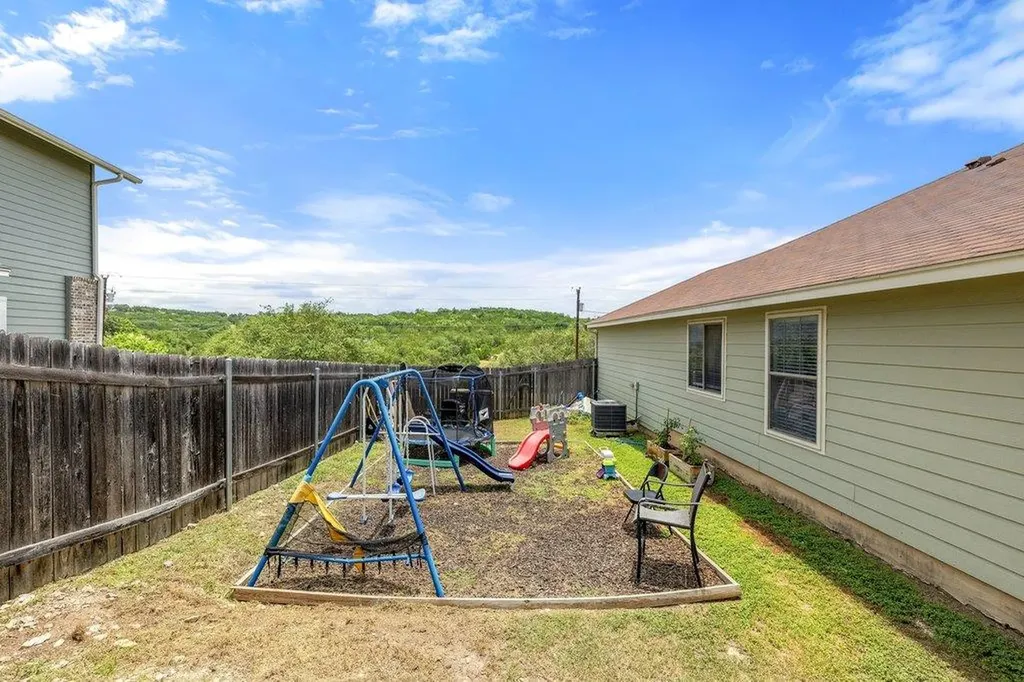 714 Newport Drive Spicewood TX 78669