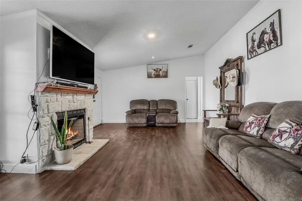16201 Giese Lane Manor TX 78653