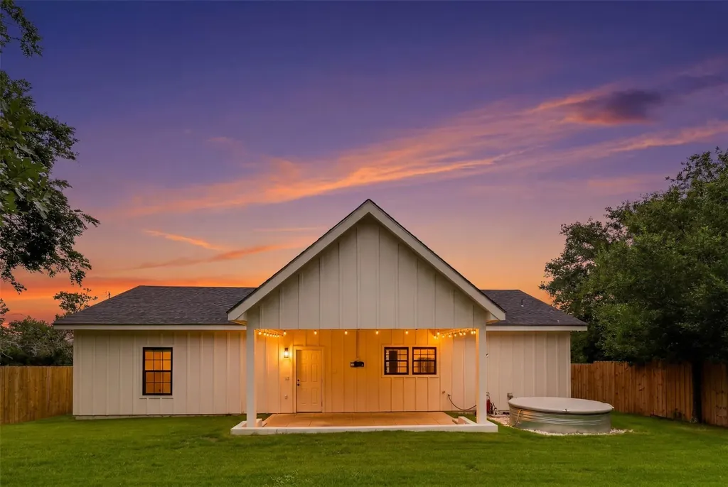 206 Sunfire Spicewood TX 78669