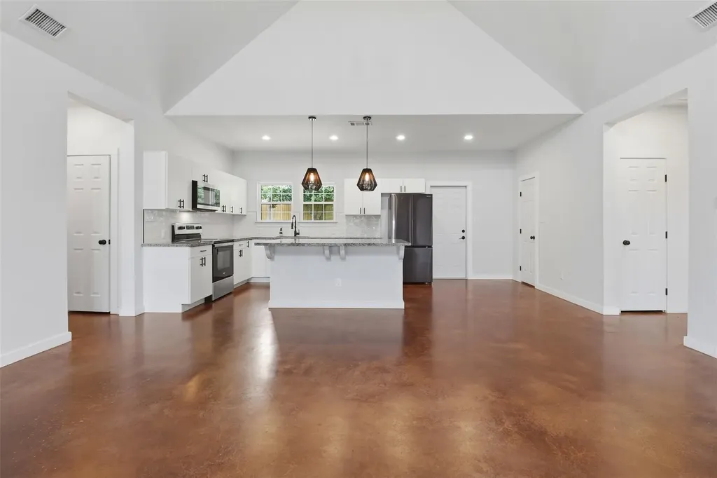 206 Sunfire Spicewood TX 78669