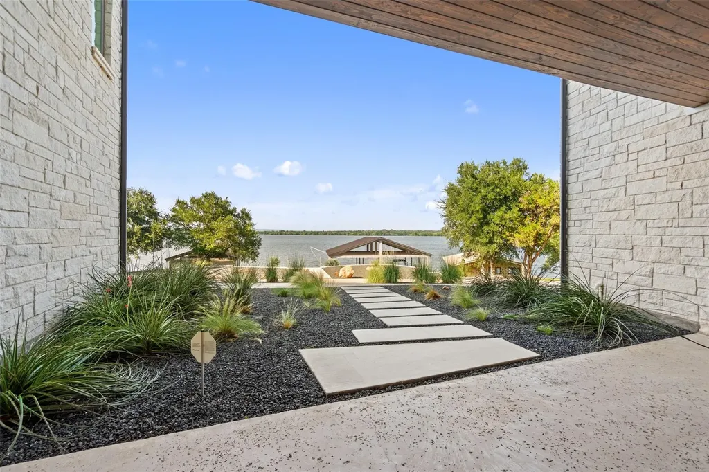 301 Blue Mountain Trail Horseshoe Bay TX 78657