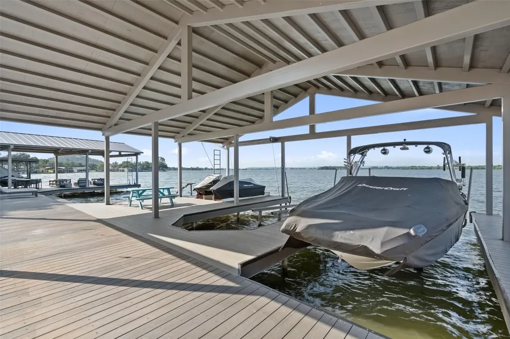 301 Blue Mountain Trail Horseshoe Bay TX 78657