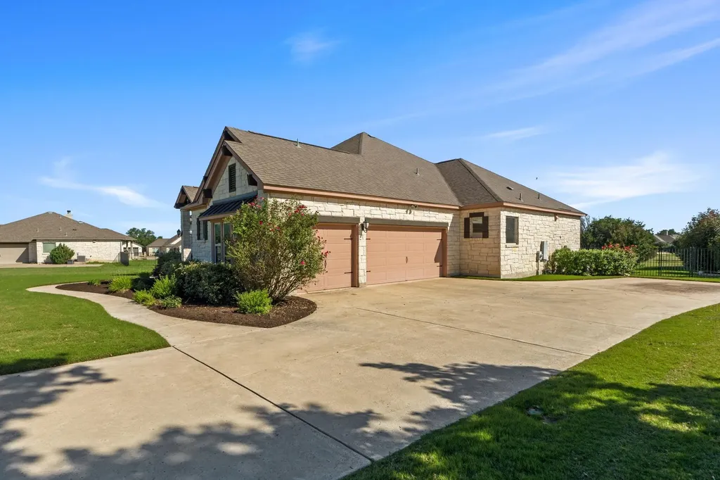 468 Bold Sundown Liberty Hill TX 78642
