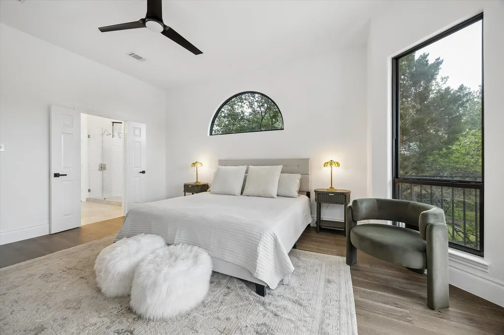 3719 Bee Creek Road Spicewood TX 78669