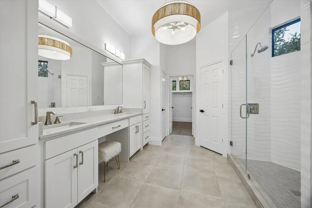 3719 Bee Creek Road Spicewood TX 78669
