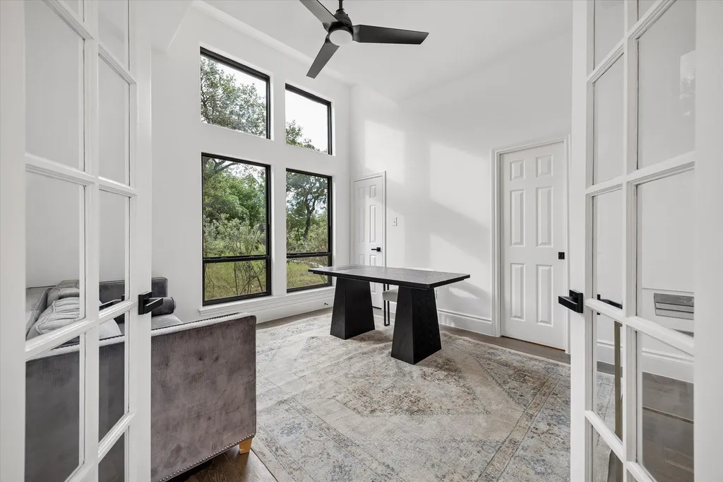 3719 Bee Creek Road Spicewood TX 78669