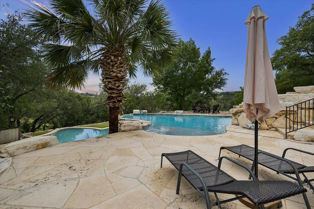 3719 Bee Creek Road Spicewood TX 78669