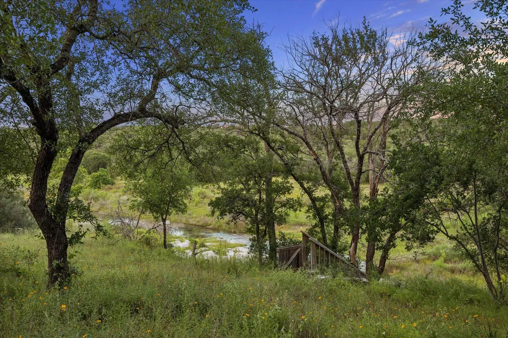 3719 Bee Creek Road Spicewood TX 78669