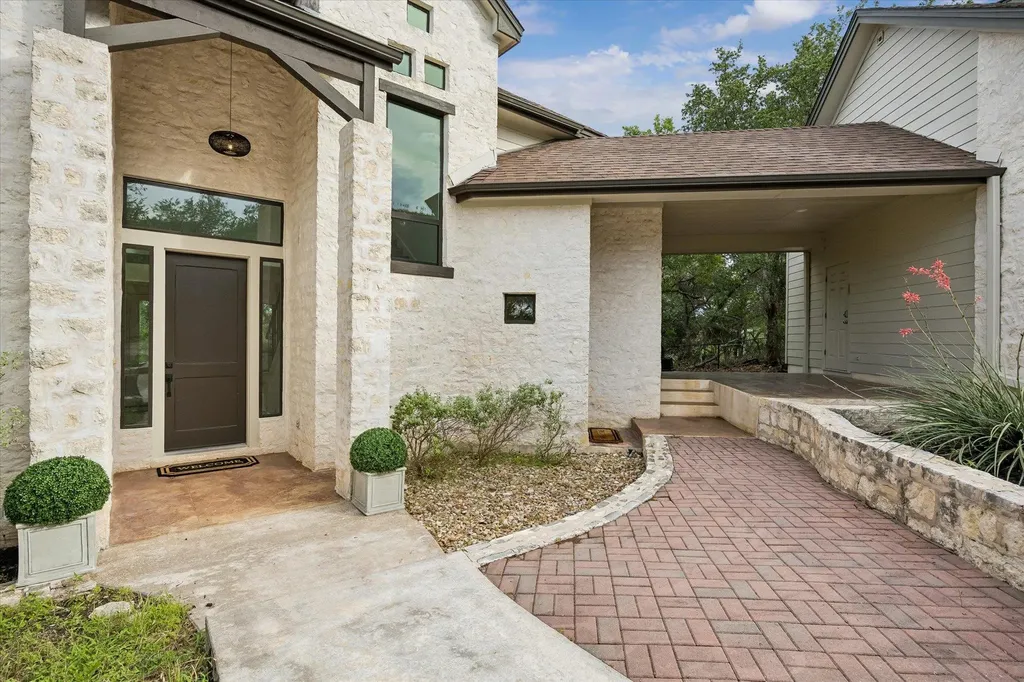 3719 Bee Creek Road Spicewood TX 78669