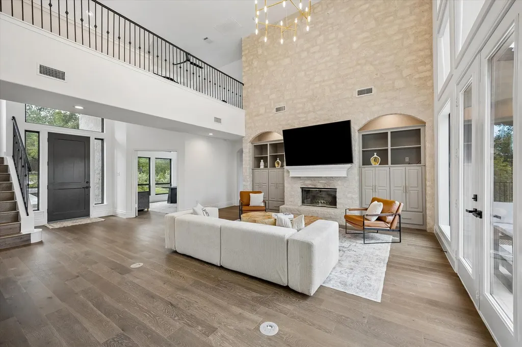 3719 Bee Creek Road Spicewood TX 78669
