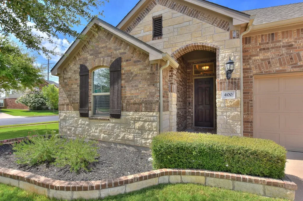 400 Farm Creek Drive Hutto TX 78634