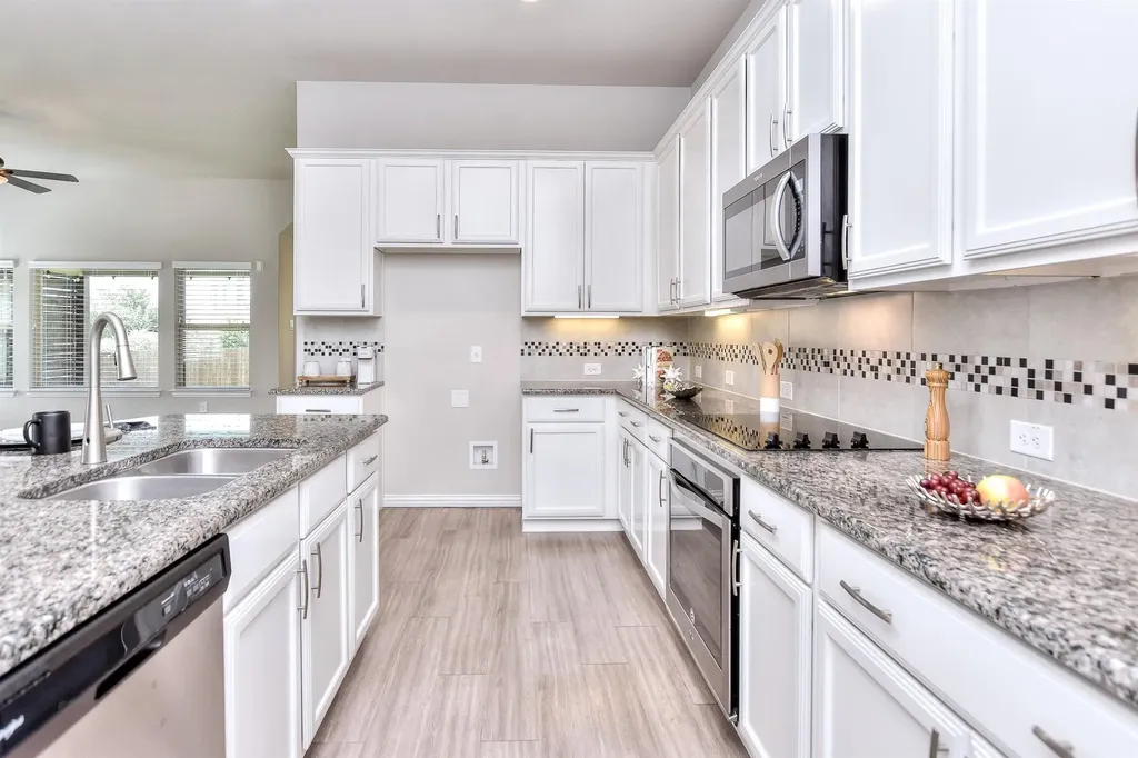 400 Farm Creek Drive Hutto TX 78634