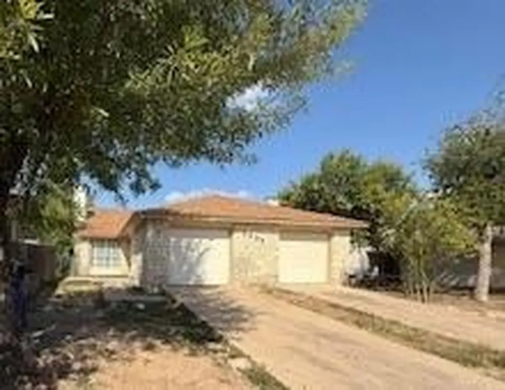 2202 Donahue Lane Austin TX 78744