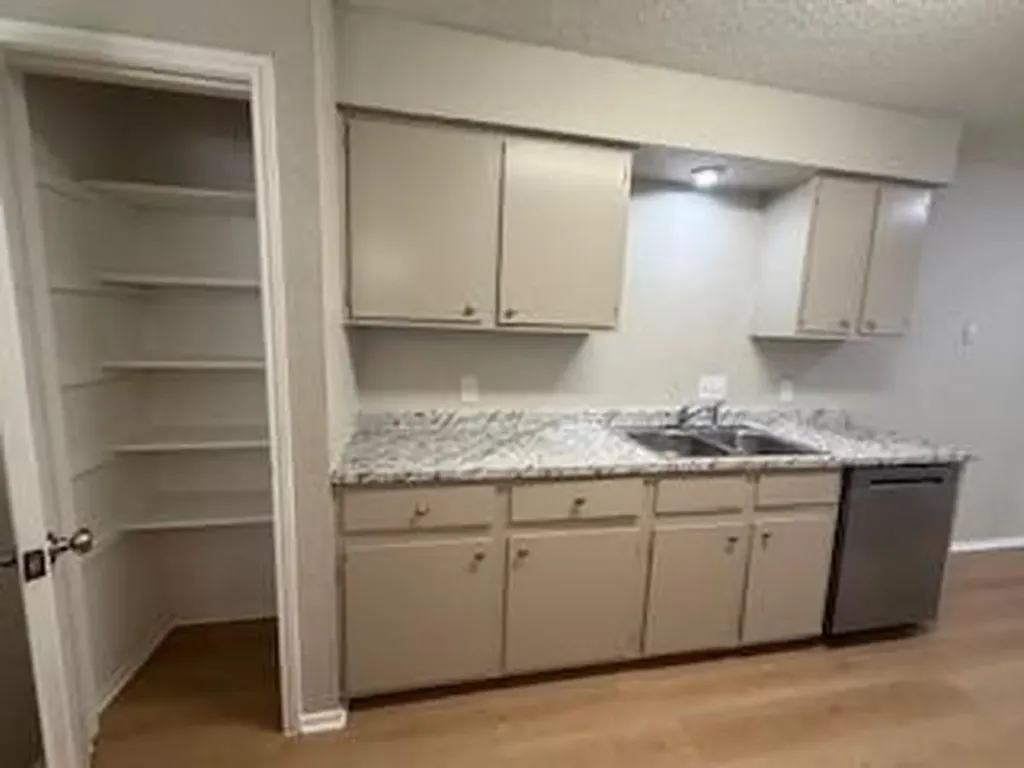 2202 Donahue Lane Austin TX 78744