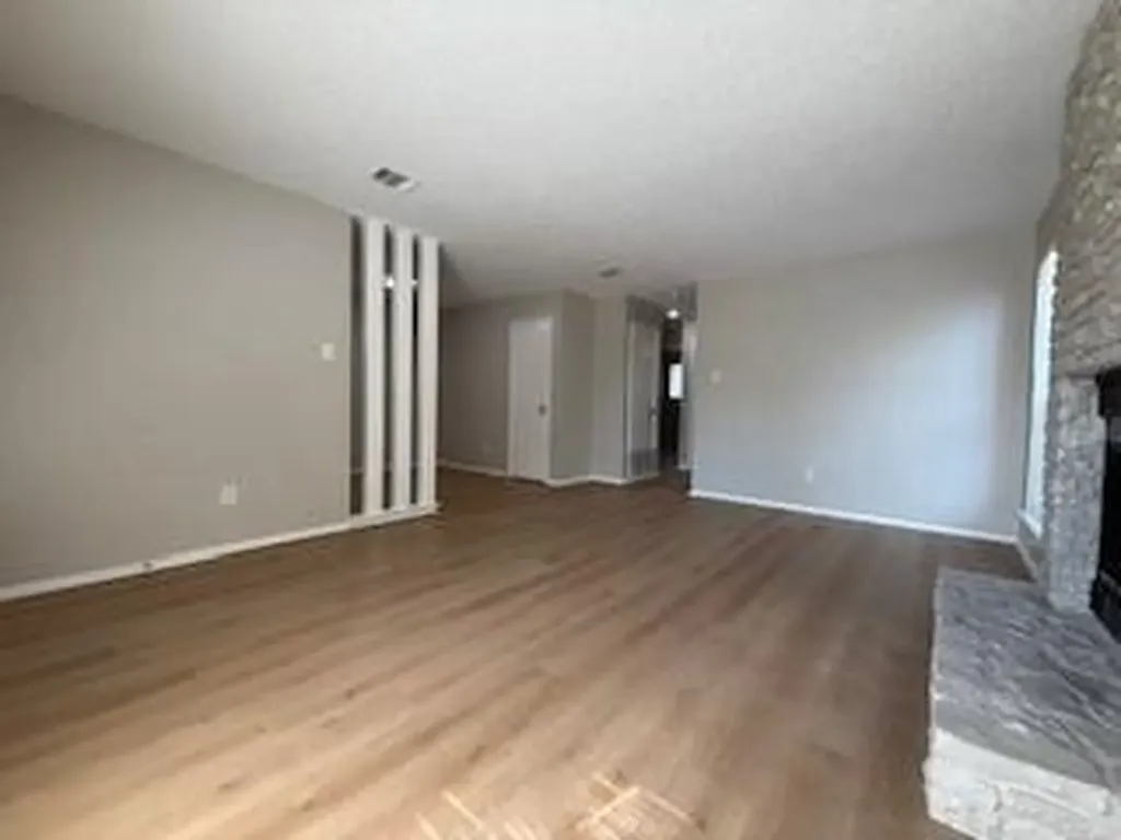 2202 Donahue Lane Austin TX 78744