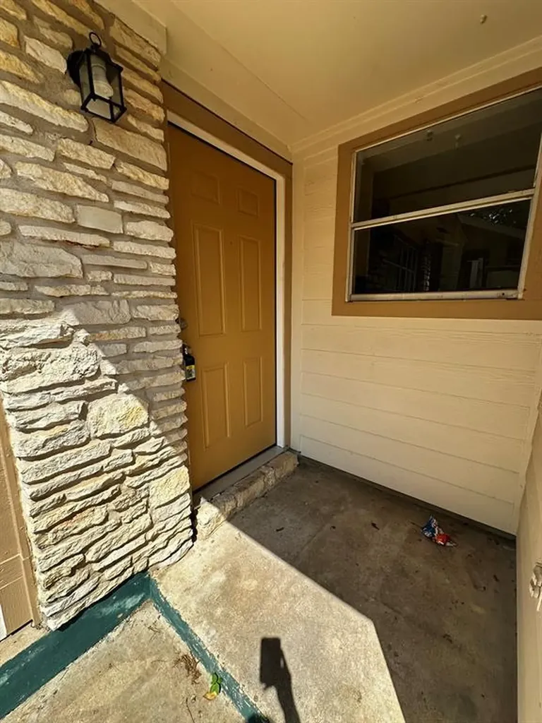 2202 Donahue Lane Austin TX 78744
