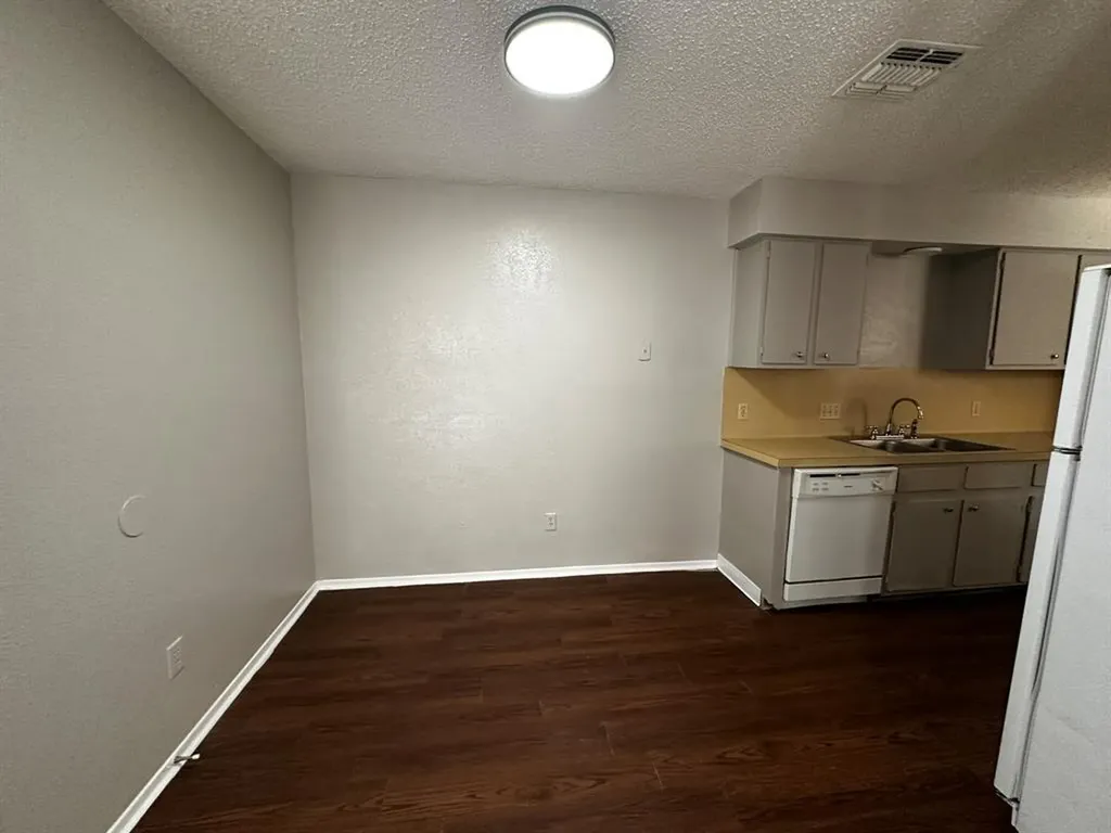 2202 Donahue Lane Austin TX 78744