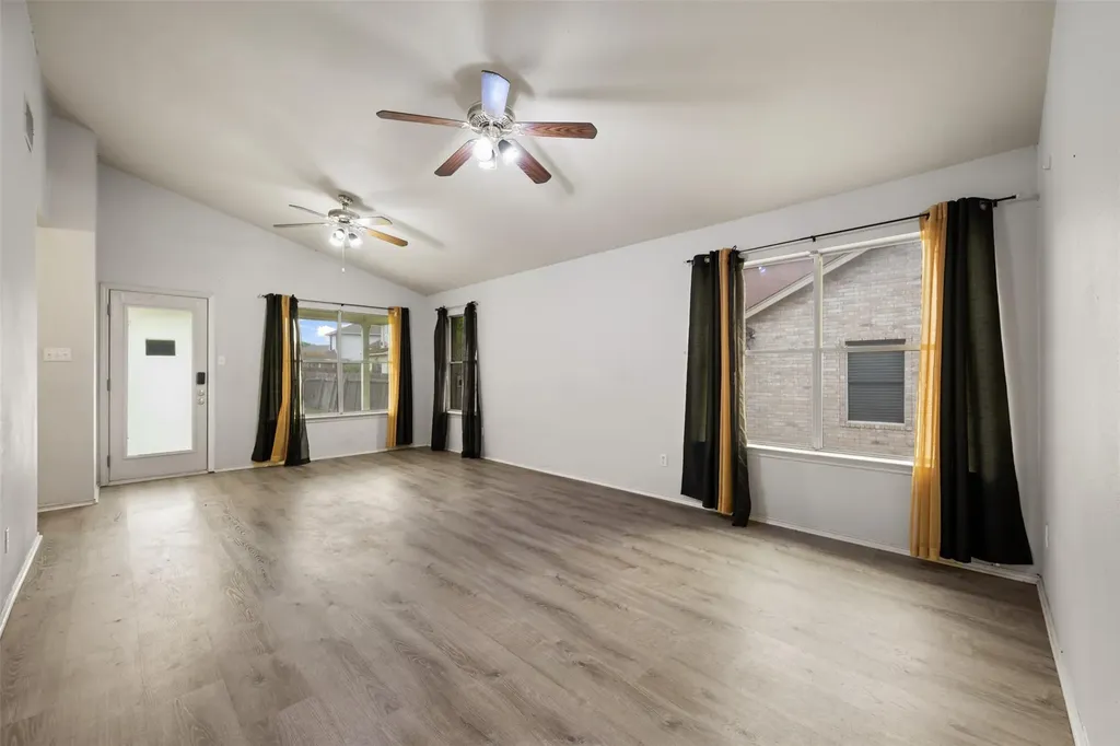 1704 W Pflugerville Parkway Round Rock TX 78664