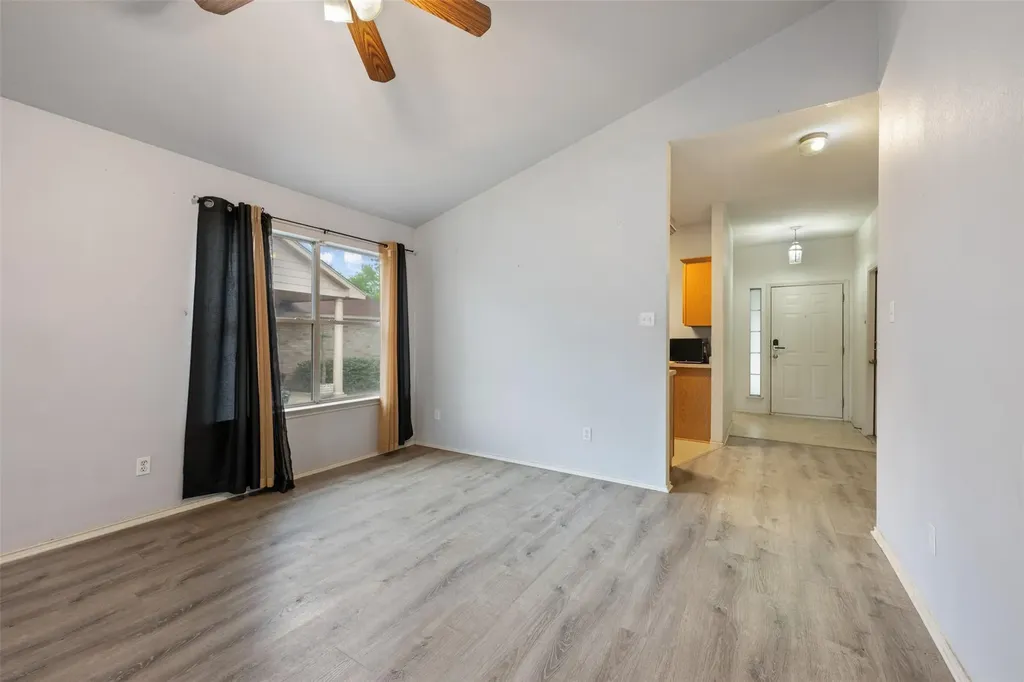 1704 W Pflugerville Parkway Round Rock TX 78664