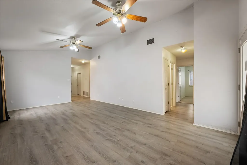 1704 W Pflugerville Parkway Round Rock TX 78664