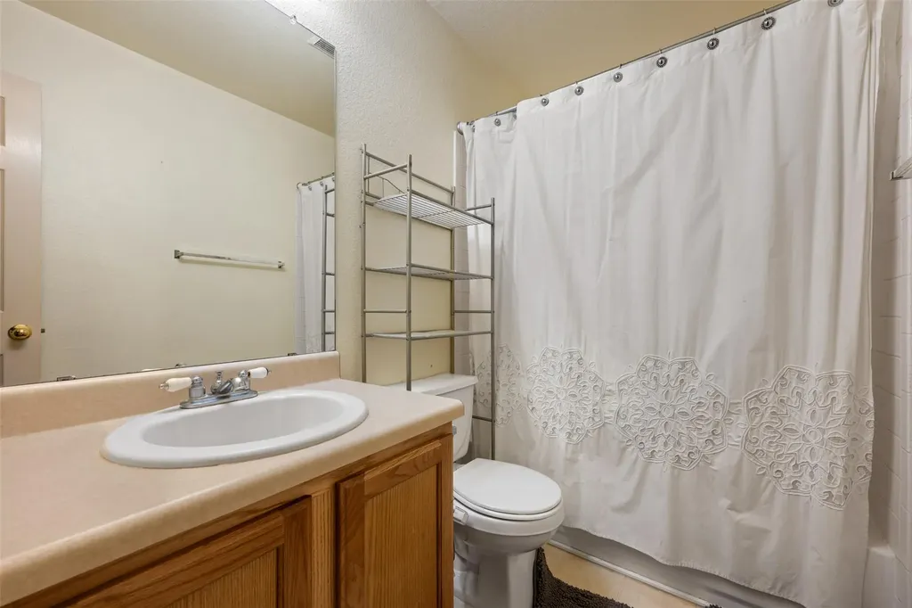 1704 W Pflugerville Parkway Round Rock TX 78664