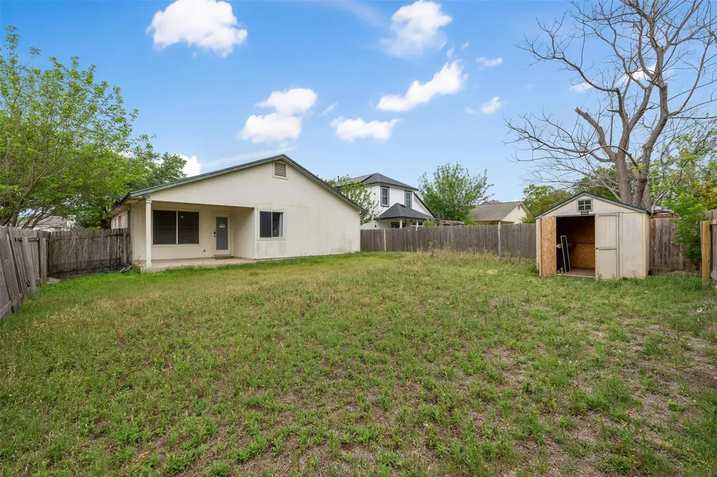 1704 W Pflugerville Parkway Round Rock TX 78664