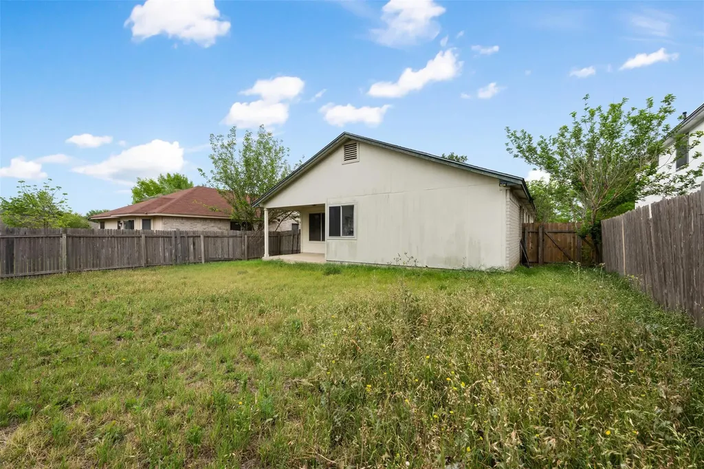 1704 W Pflugerville Parkway Round Rock TX 78664