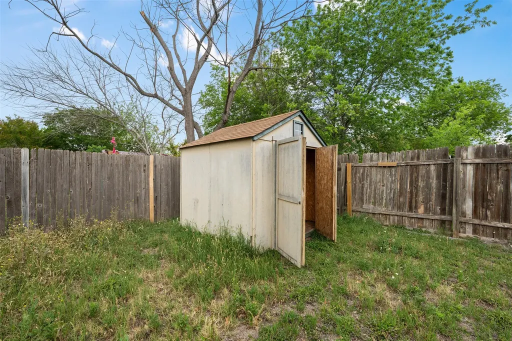 1704 W Pflugerville Parkway Round Rock TX 78664
