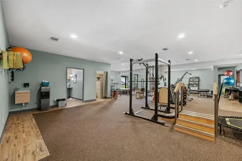 320 W William Cannon Drive Austin TX 78745