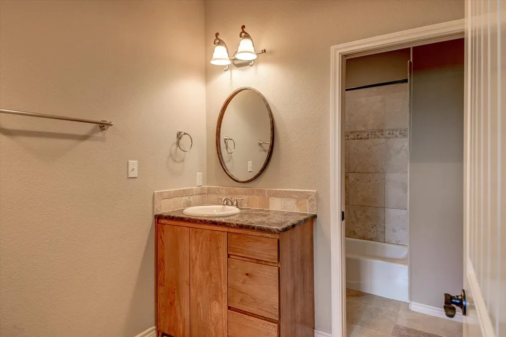 208 Colina Cove Drive Kingsland TX 78639