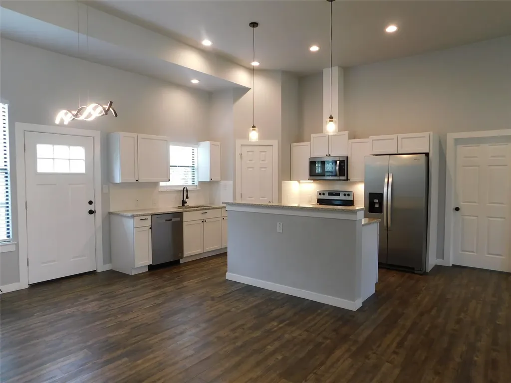 207 Laurel Lane Spicewood TX 78669