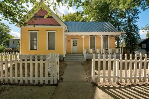 304 Olive Street Smithville TX 78957
